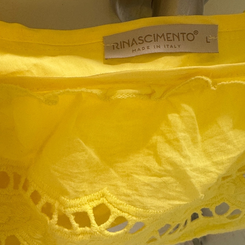 Rinascimento Sunny Yellow Lace Top - Picture 2 of 9